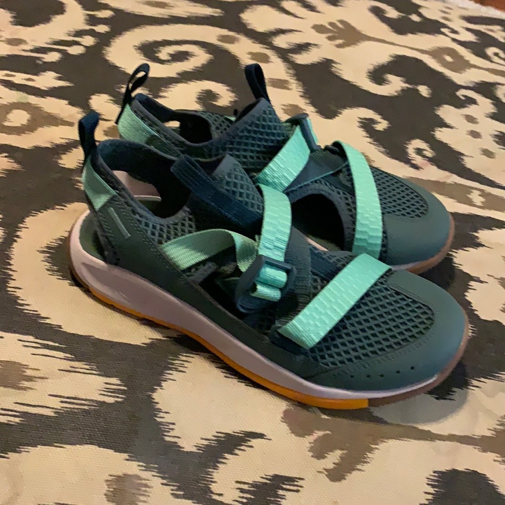 Chaco size 7 new condition